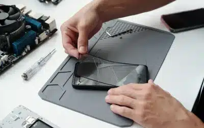 Cracked Screen? Why Waiting to Repair It Could Cost You More